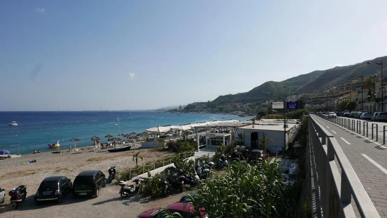 Three Rooms Messina