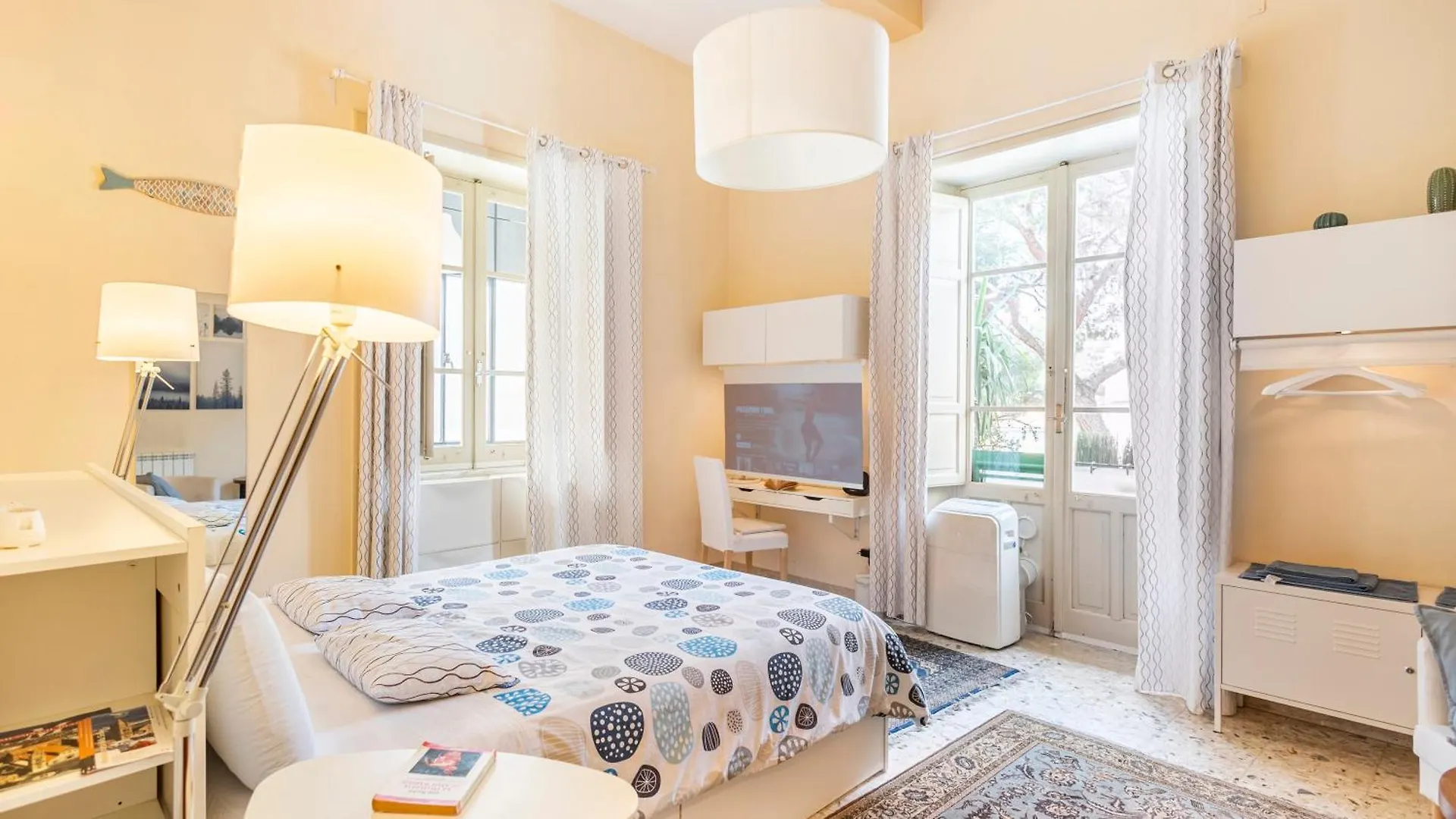 Three Rooms Messina 0*,  Italy