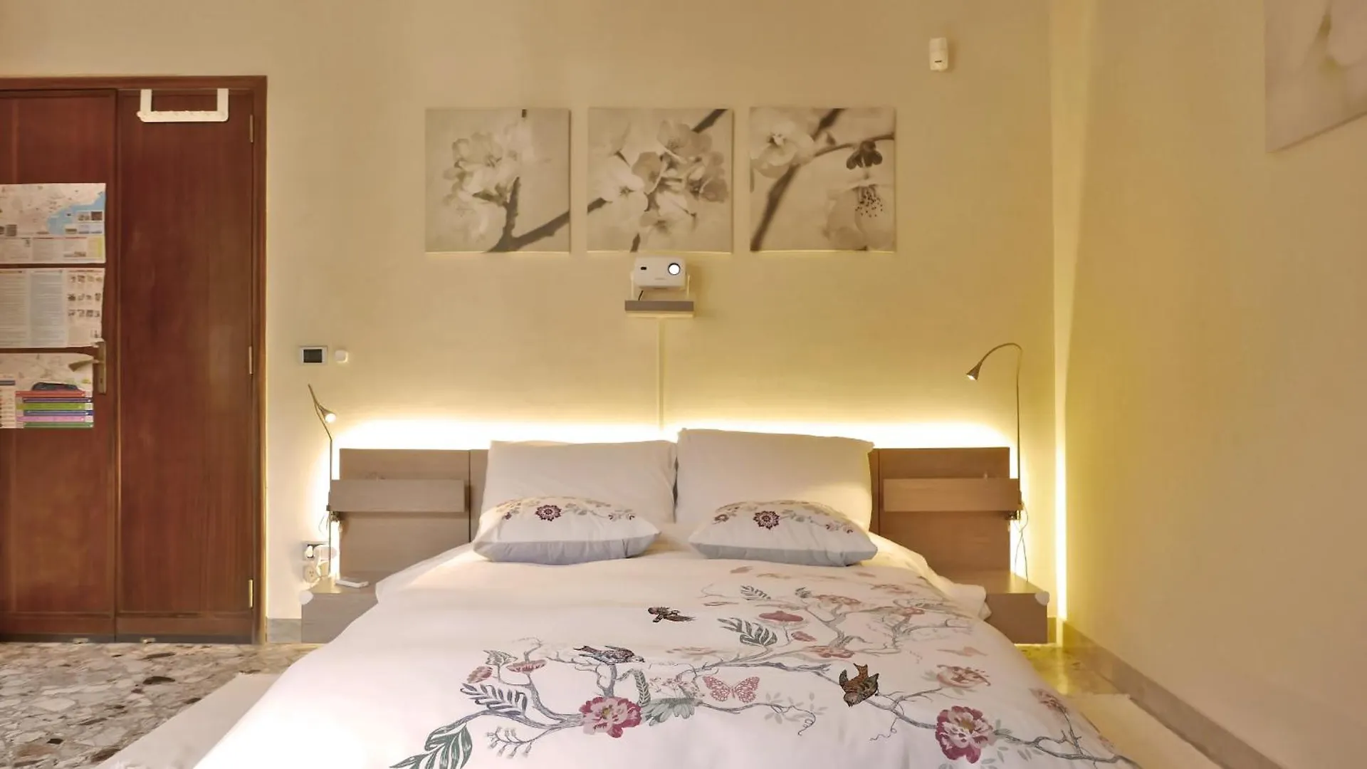 Three Rooms Messina Guest house