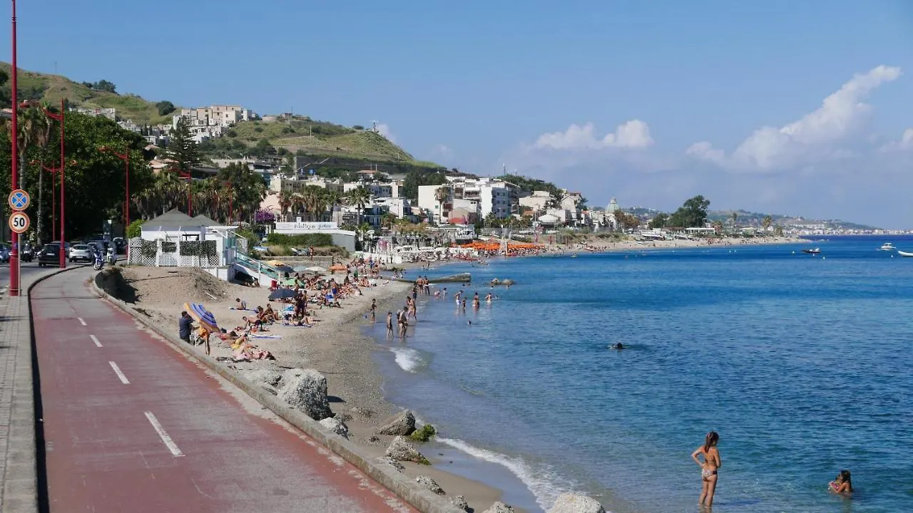 Three Rooms Messina Italy
