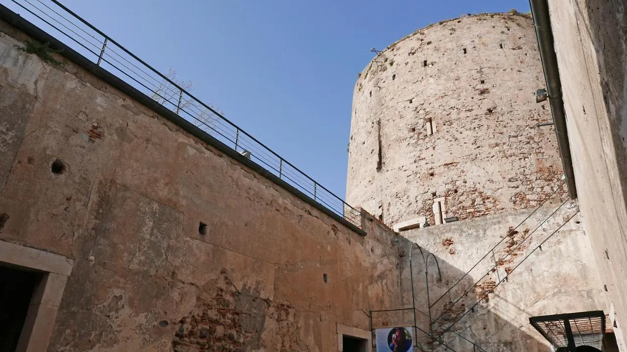 Three Rooms Messina Italy