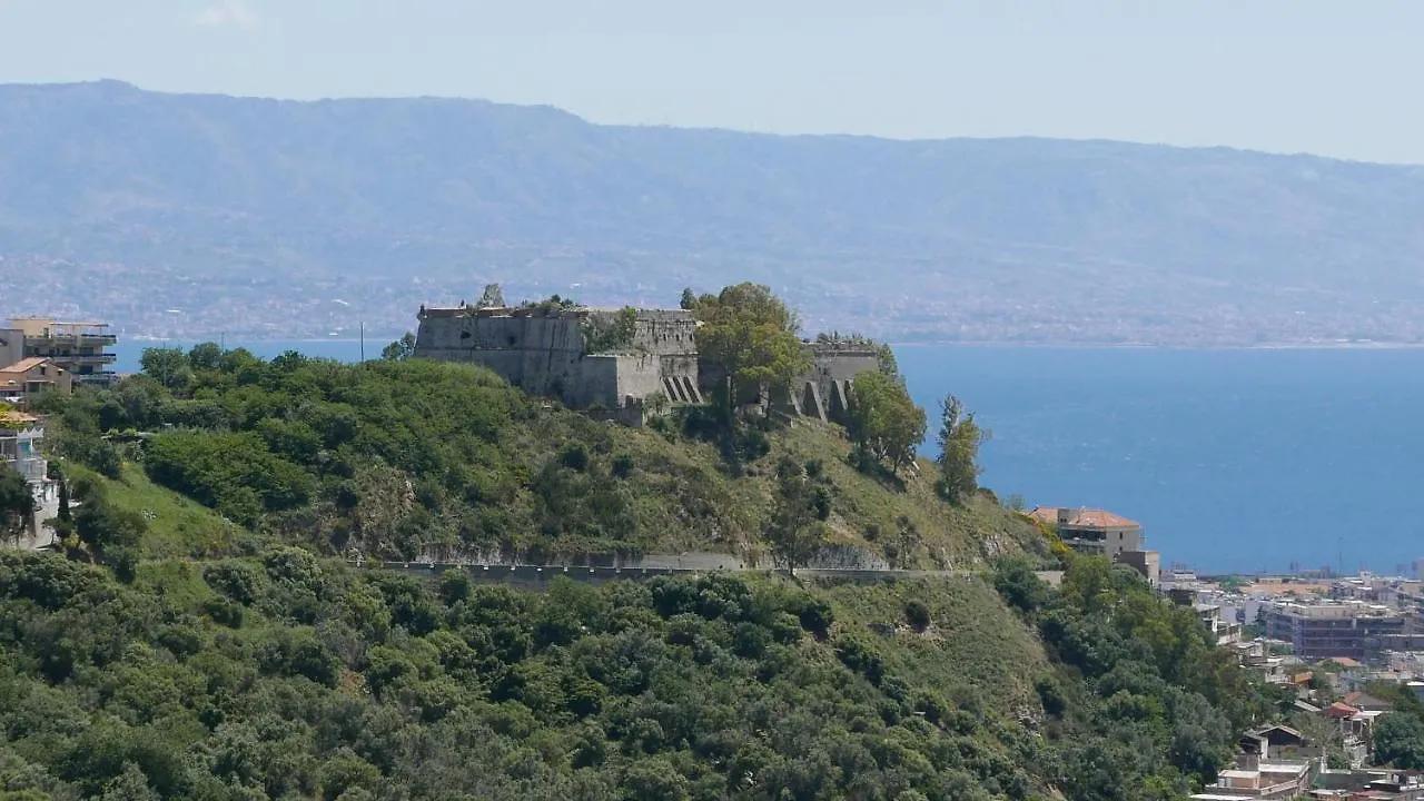 Guest house Three Rooms Messina