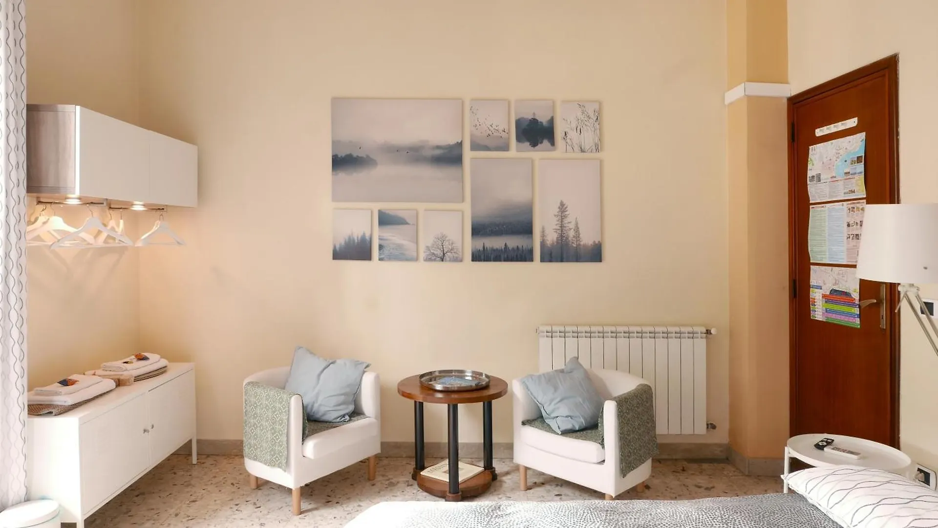 Three Rooms Messina 0*,  Italy